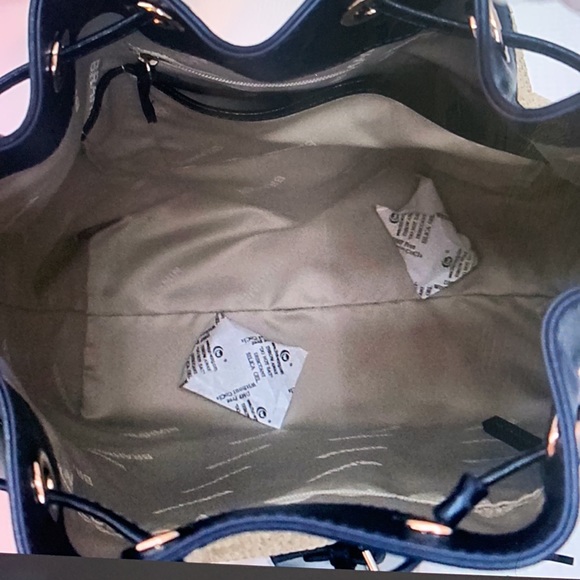 Anguilla Collection Marlowe Striped Drawstring Straw Bucket Shoulder - Picture 16 of 16